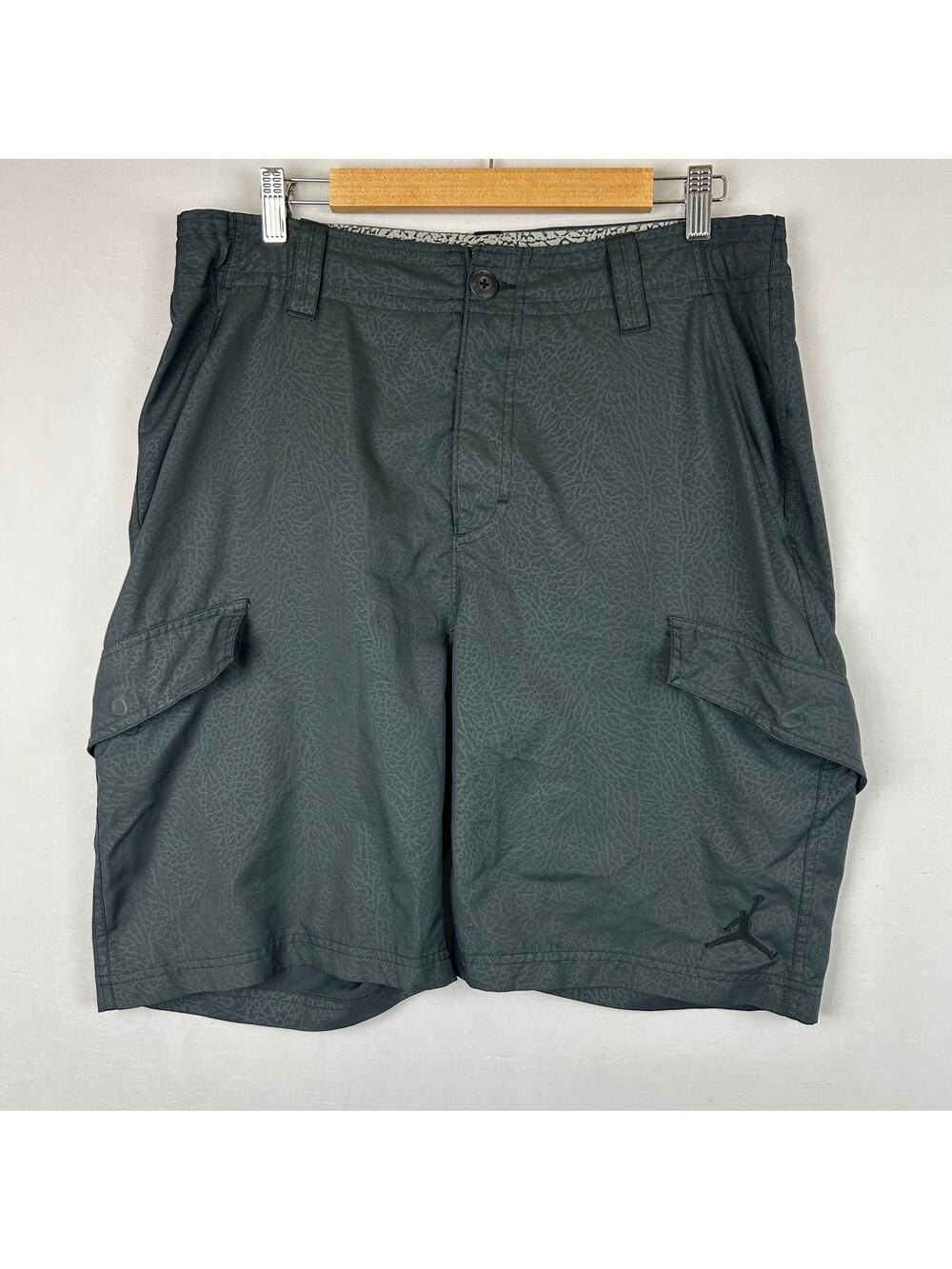 Jordan Walk It Out Elephant Print Black Cargo Shorts 559714-010 Men's Size 32